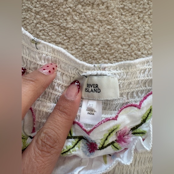 River Island White Puff Sleeve Blouse with Floral Details - Picture 5 of 10